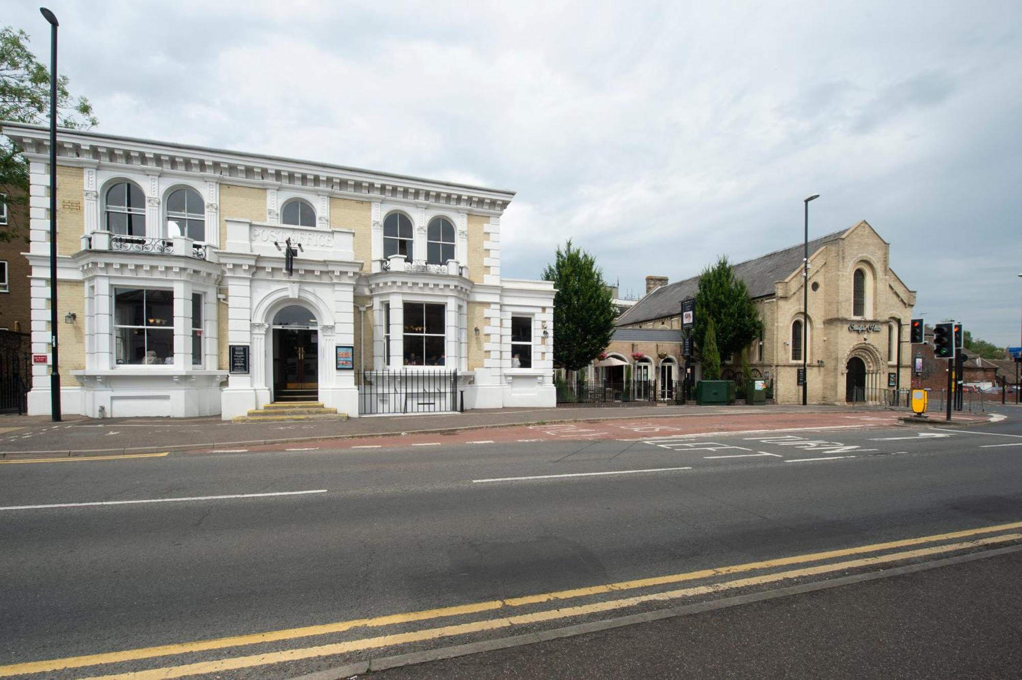 Sandford House Hotel Wetherspoon Хантингдон Экстерьер фото