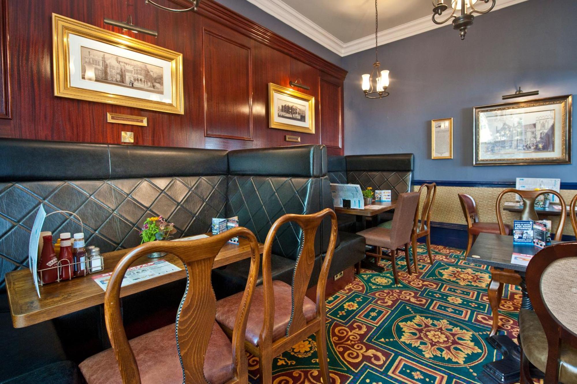 Sandford House Hotel Wetherspoon Хантингдон Экстерьер фото