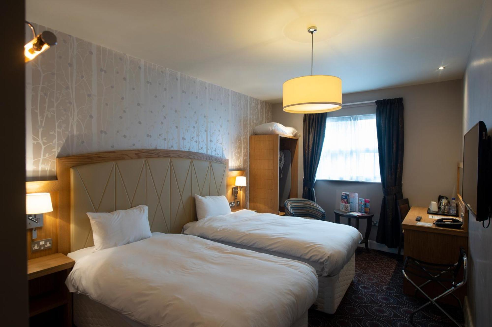 Sandford House Hotel Wetherspoon Хантингдон Экстерьер фото