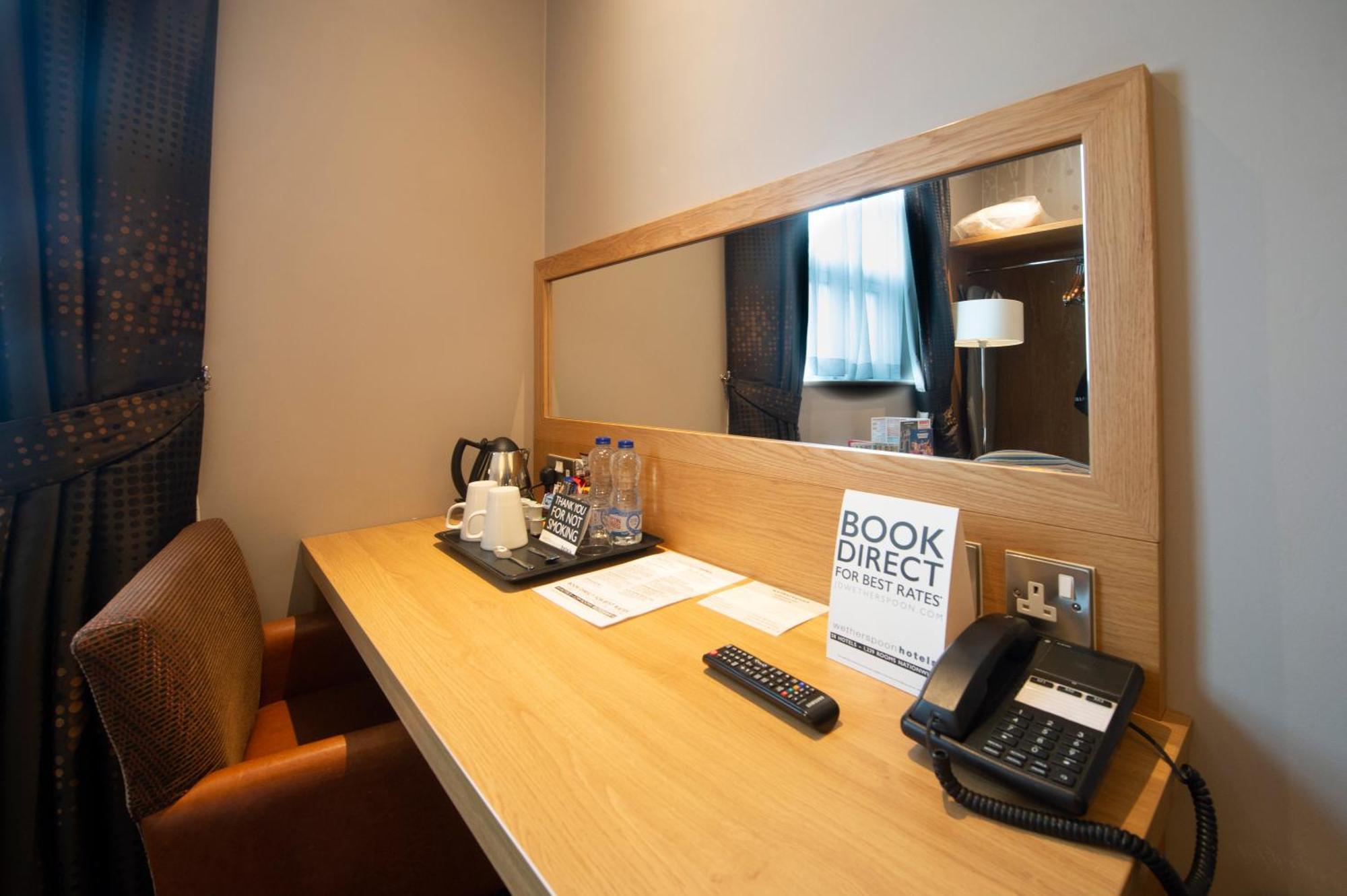 Sandford House Hotel Wetherspoon Хантингдон Экстерьер фото